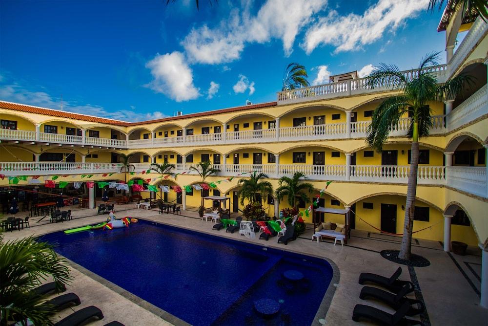 We Playa Hotel-Hostel Playa del Carmen Exterior foto