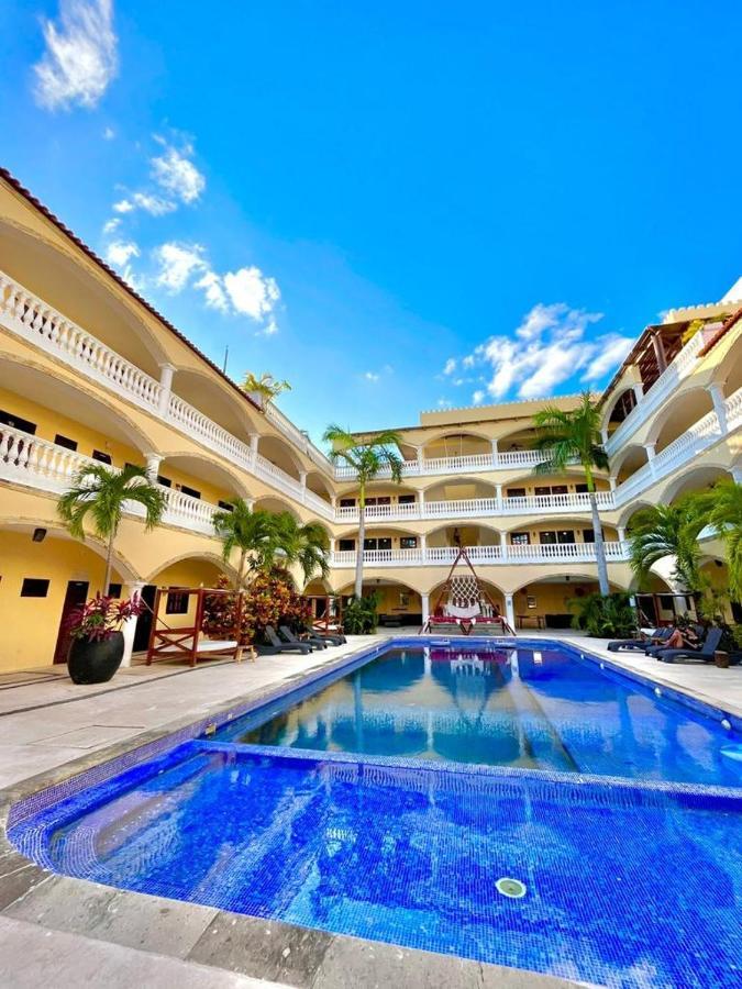 We Playa Hotel-Hostel Playa del Carmen Exterior foto